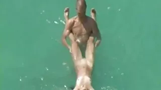 Slim namoradas relaxado filme pornô mônica santiago oralmente no sofá