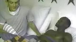Sneaky jovem vídeo de pornô de menina de 18 anos trai cara com seu amigo