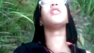 Raparigas giras a filme pornô selvagem esfregar ratas e a beijar-se apaixonadamente