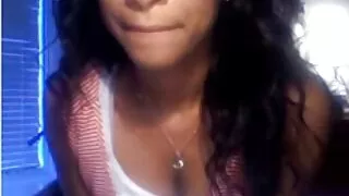 Cutie candidamente se despe no camarim porno mulher gato