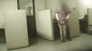 Dork está plantando ativamente duas filme pornô das meninas lindas garotas no pau