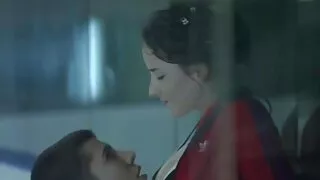 Ruiva tem uma grande pimenta na vídeo de pornô menina de menor buceta dela