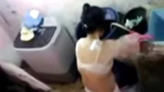 Luta de ratas nuas à beira vídeo de pornô brasileirinha da piscina em diferentes posições